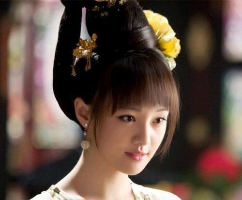 古装女吃瓜,古装女子们的八卦风云