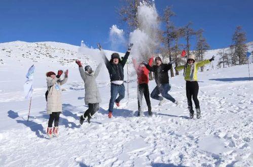 阿勒泰雪场吃瓜,冰雪世界里的欢乐“吃瓜”时光