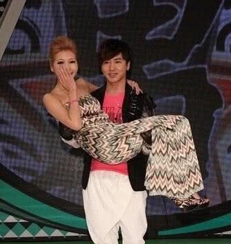 前女友吃瓜,揭秘背后的真相与情感纠葛