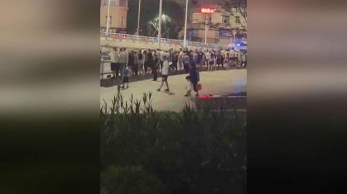 傍晚吃瓜群众的说说